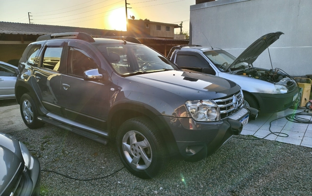 imagem-https://www.socarrao.com.br/sc-vehicle-images-prod/3328152/1787168041787-SU1HXzIwMjYwODE3XzE3MTgwMDU3M19IRFIuanBn.jpg