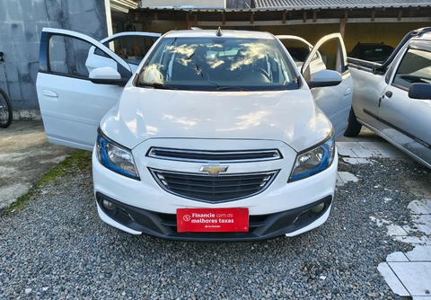 Chevrolet Onix 2015 Branco — foto 1 de 3
