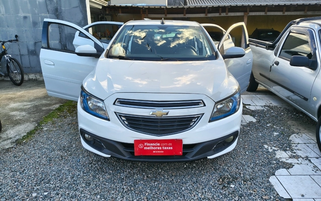 imagem-https://www.socarrao.com.br/sc-vehicle-images-prod/3328225/1787168270266-SU1HXzIwMjYwODE5XzE2MTMzMTkwM19IRFIuanBn.jpg