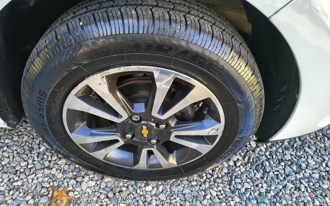 imagem-https://www.socarrao.com.br/sc-vehicle-images-prod/3328225/1787168270465-SU1HXzIwMjYwODE5XzE2MTQ1OTYxM19IRFIuanBn.jpg