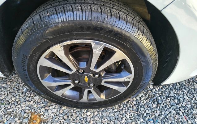 imagem-https://www.socarrao.com.br/sc-vehicle-images-prod/3328225/1787168270465-SU1HXzIwMjYwODE5XzE2MTQ1OTYxM19IRFIuanBn.jpg