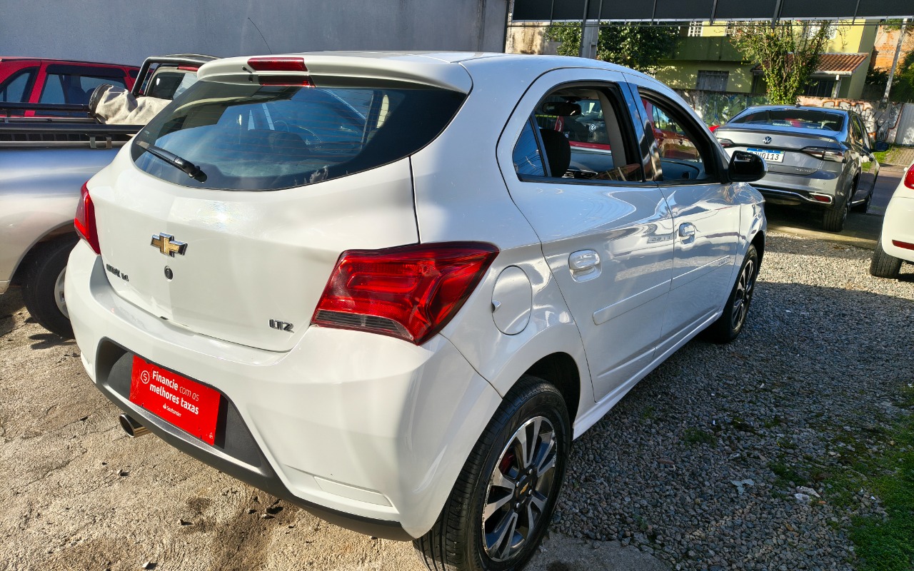 imagem-https://www.socarrao.com.br/sc-vehicle-images-prod/3328225/1787168270821-SU1HXzIwMjYwODE5XzE2MTQ0NjgwN19IRFIuanBn.jpg