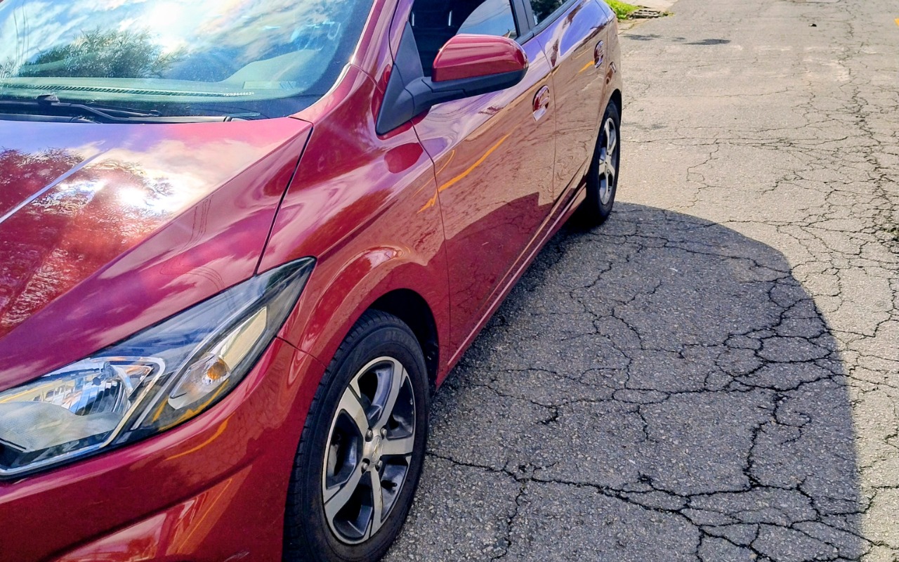 Chevrolet Onix 2019 Vermelho — foto 1 de 3
