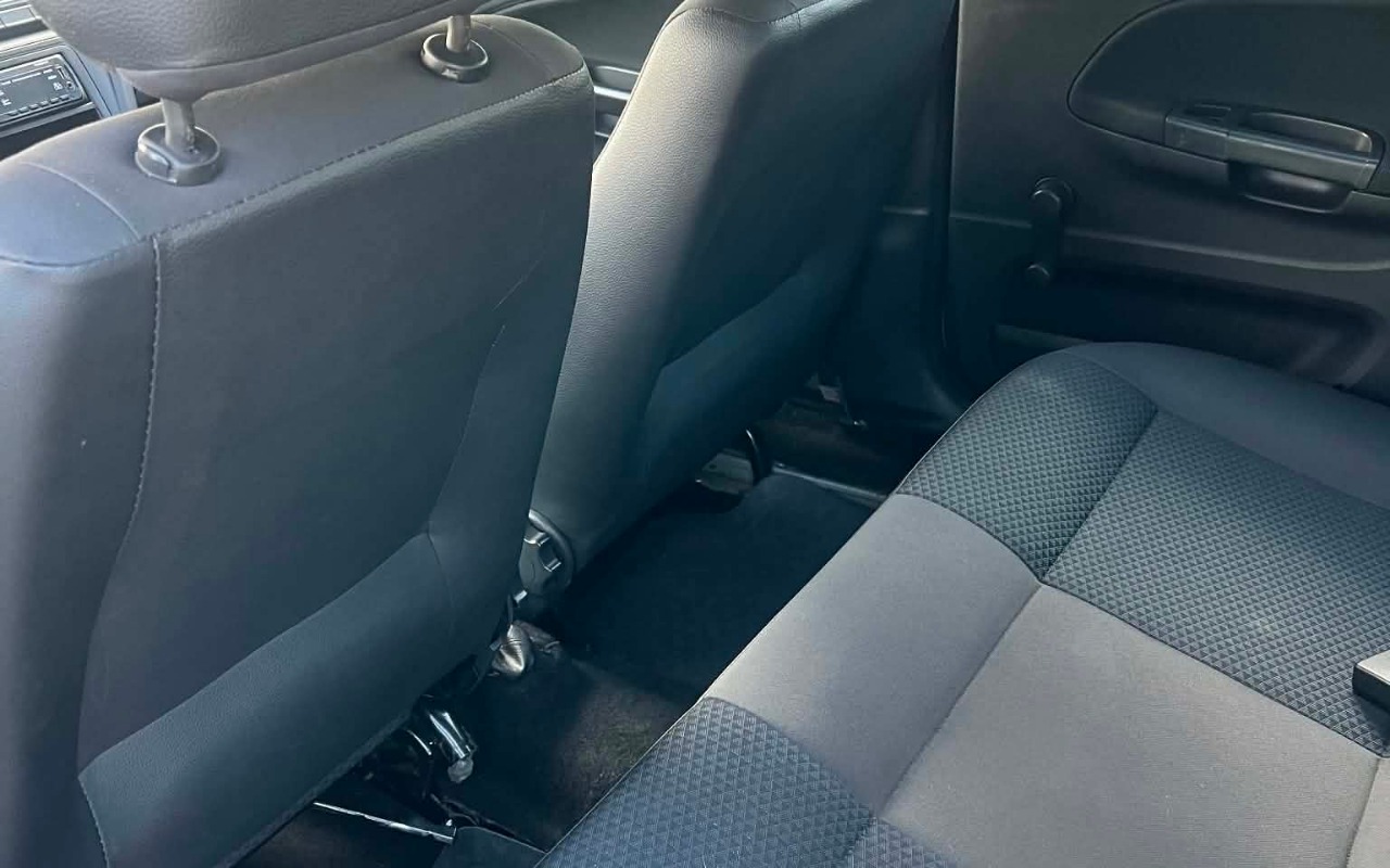 imagem-https://www.socarrao.com.br/sc-vehicle-images-prod/3328599/1787169398379-NDMwM2NmMjctZjVmNC00NGU5LTg1N2MtMjIwMTRhNDAyNjAzLmpwZw.jpg