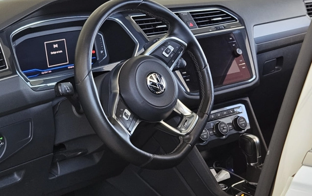 imagem-https://www.socarrao.com.br/sc-vehicle-images-prod/3328606/1787169418353-5X6wsO6XH3L6KsKwYWW4Uz6bQLi02JF4.jpg