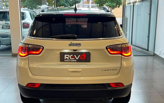 imagem-https://www.socarrao.com.br/sc-vehicle-images-prod/3328656/1789505985779-8298996_13_B_b7ed1c7c7b.jpeg