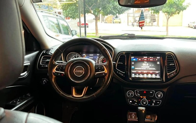 imagem-https://www.socarrao.com.br/sc-vehicle-images-prod/3328656/1789505985780-8298996_2_B_c150f4792a.jpeg