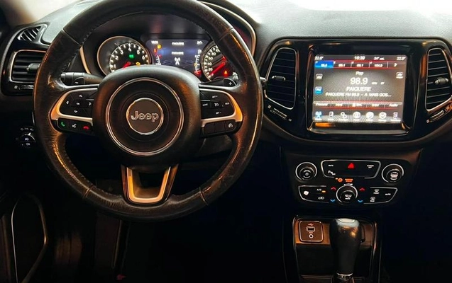 imagem-https://www.socarrao.com.br/sc-vehicle-images-prod/3328656/1789505985780-8298996_5_B_d4cb69129c.jpeg