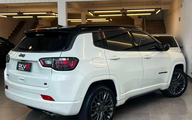 imagem-https://www.socarrao.com.br/sc-vehicle-images-prod/3328659/1789506128492-8284807_13_B_4f8bfbe6c1.jpeg