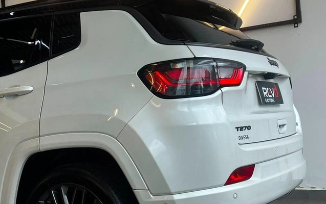 imagem-https://www.socarrao.com.br/sc-vehicle-images-prod/3328659/1789506128500-8284807_7_B_1abb68d1e6.jpeg