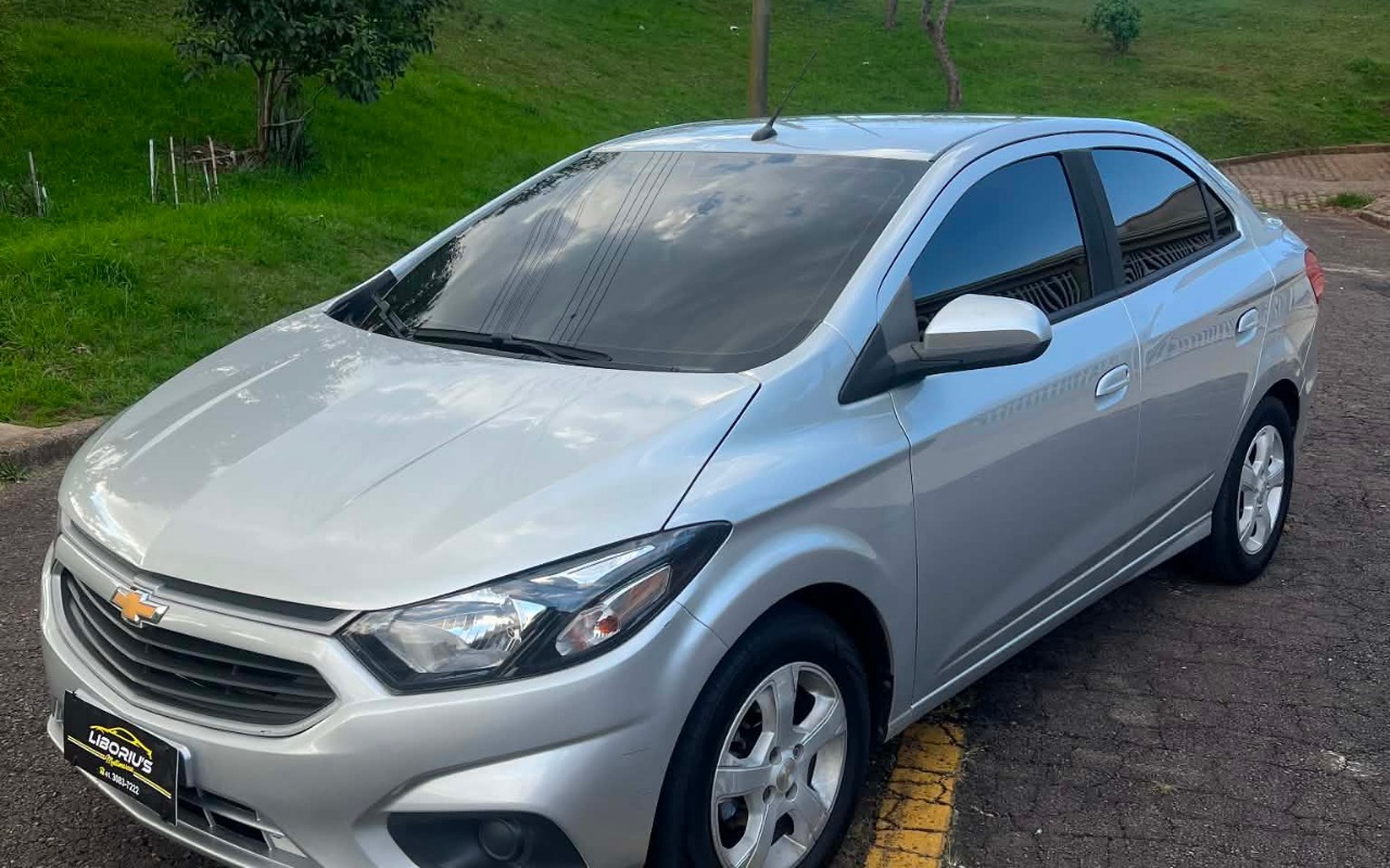 imagem-https://www.socarrao.com.br/sc-vehicle-images-prod/3328666/1787169646239-OGNlNTUwZDMtMzAwNS00ZDA4LTk3ZTgtNTVhMjRiYWQ2YTZiLmpwZw.jpg
