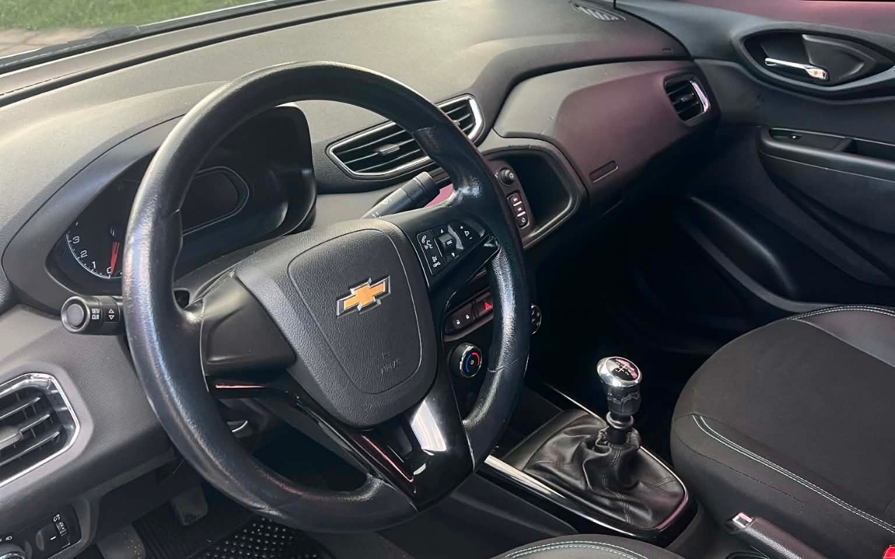 imagem-https://www.socarrao.com.br/sc-vehicle-images-prod/3328666/1787169646875-YjM3ZjNkNDctM2Y3ZC00ZGYwLThiZGYtMTkwYTA4MzdkOGU1LmpwZw.jpg
