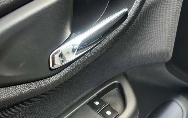 imagem-https://www.socarrao.com.br/sc-vehicle-images-prod/3328666/1787169646970-NGJlZDc5MjAtZGI2ZS00Nzg3LTlhNDktNjExNjUwY2RjMmJkLmpwZw.jpg