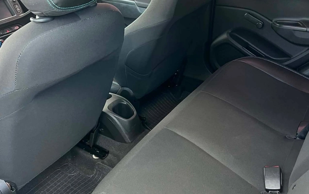 imagem-https://www.socarrao.com.br/sc-vehicle-images-prod/3328666/1787169647174-MTkwYmRiYmEtNzI4Yi00MzRlLTg5MjUtMmYyYmJmOTY1MWMxLmpwZw.jpg
