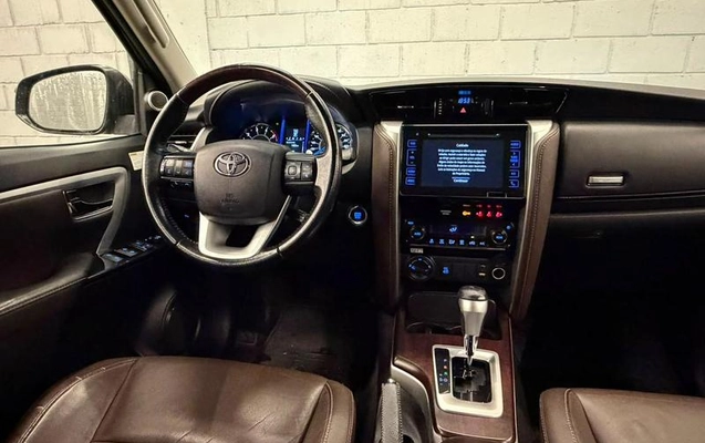 imagem-https://www.socarrao.com.br/sc-vehicle-images-prod/3328713/1787169820407-8392184_15_B_289cad4740.jpeg
