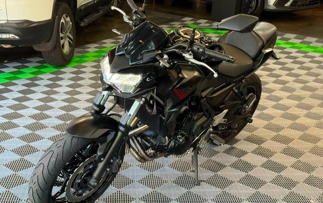 imagem-https://www.socarrao.com.br/sc-vehicle-images-prod/3328850/1787170067345-8397079_13_B_a48dfea33b.jpeg