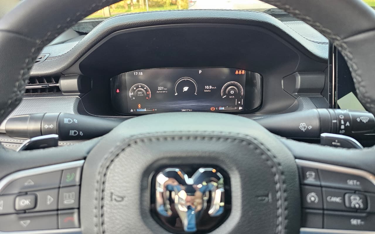 imagem-https://www.socarrao.com.br/sc-vehicle-images-prod/3328856/1787170082541-V2hhdHNBcHAgSW1hZ2UgMjAyNi0wOC0xOSBhdCAxNi4zMC4yMiAoMSkuanBlZw.jpeg
