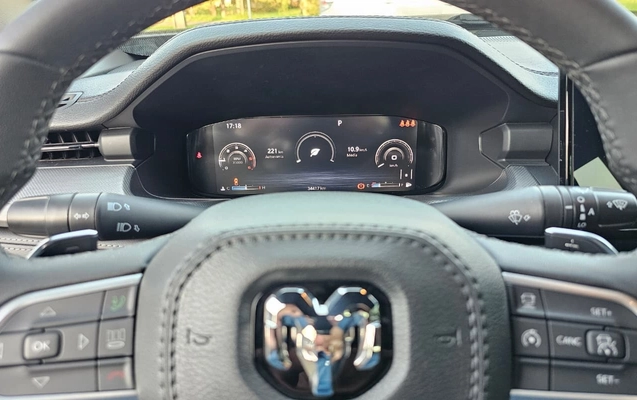 imagem-https://www.socarrao.com.br/sc-vehicle-images-prod/3328856/1787170082541-V2hhdHNBcHAgSW1hZ2UgMjAyNi0wOC0xOSBhdCAxNi4zMC4yMiAoMSkuanBlZw.jpeg