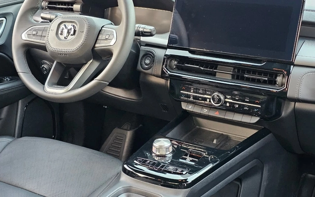 imagem-https://www.socarrao.com.br/sc-vehicle-images-prod/3328856/1787170082744-V2hhdHNBcHAgSW1hZ2UgMjAyNi0wOC0xOSBhdCAxNi4zMC4yNCAoMSkuanBlZw.jpeg