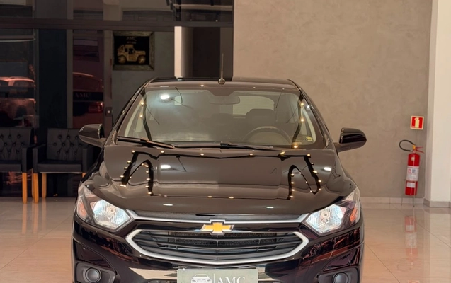 imagem-https://www.socarrao.com.br/sc-vehicle-images-prod/3328939/1787170241675-V2hhdHNBcHAgSW1hZ2UgMjAyNi0wOC0xOSBhdCAxMy40NS40MSAoMSkuanBlZw.jpeg