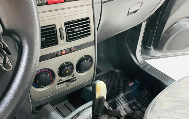 imagem-https://www.socarrao.com.br/sc-vehicle-images-prod/3328963/1787170282886-003_742fe1492f7f61ea98bb32950bc38c87.jpeg