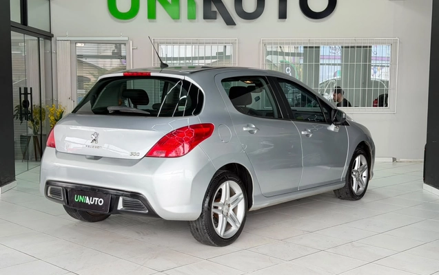 imagem-https://www.socarrao.com.br/sc-vehicle-images-prod/3328993/1787170399614-003_789e706ebafe80daf7cea32696558dea.jpeg