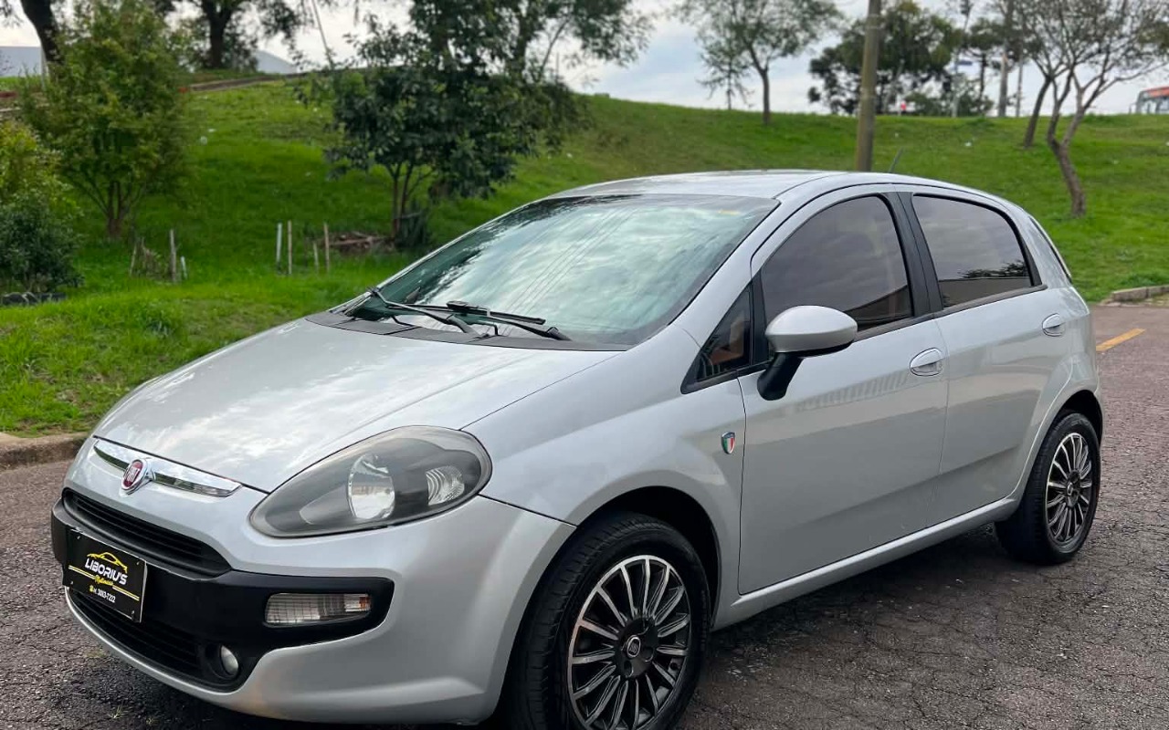 imagem-https://www.socarrao.com.br/sc-vehicle-images-prod/3329087/1787170691536-OTk1MzI1ZmQtNTgxYi00OWI1LWI5ODUtNzk1MGNiMzY0NTI0LmpwZw.jpg