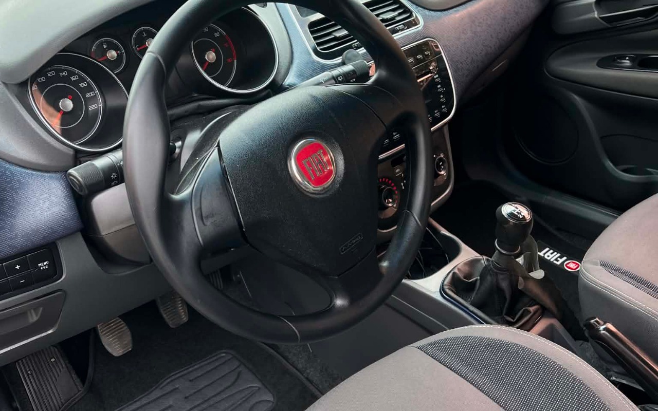 imagem-https://www.socarrao.com.br/sc-vehicle-images-prod/3329087/1787170691989-Mzc1ZjA4OTEtY2E1ZC00NDExLWFmYTItMjk4NThhNTlmOWRhLmpwZw.jpg