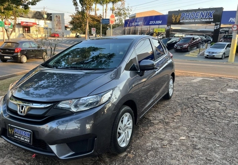 Honda Fit 2016 Cinza — foto 1 de 3