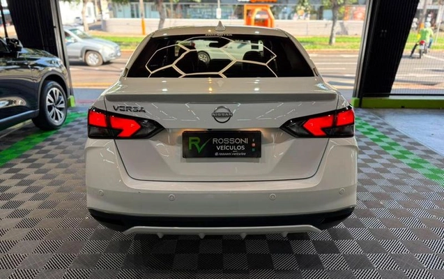 imagem-https://www.socarrao.com.br/sc-vehicle-images-prod/3329237/1788784676024-8396975_10_B_ab55fc8e71.jpeg