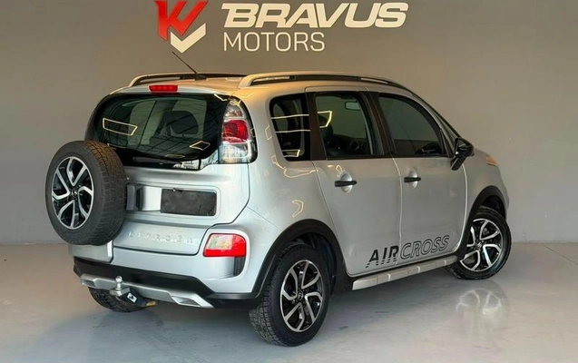imagem-https://www.socarrao.com.br/sc-vehicle-images-prod/3329399/1789477662098-8317457_5_B_87c263a977.jpeg