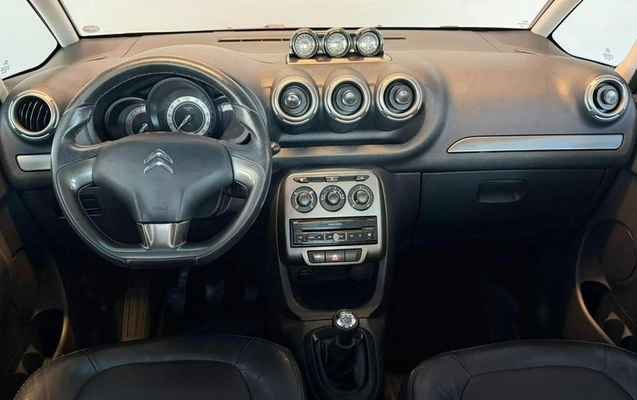 imagem-https://www.socarrao.com.br/sc-vehicle-images-prod/3329399/1789477662100-8317457_1_B_6803cf141b.jpeg