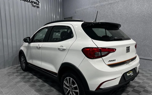 imagem-https://www.socarrao.com.br/sc-vehicle-images-prod/3329853/1789585083301-8397499_20_B_ae84b40287.jpeg