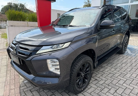 Mitsubishi Pajero 2022 Cinza — foto 1 de 3