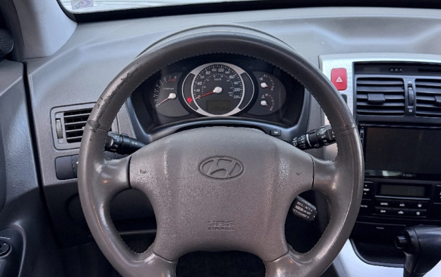 imagem-https://www.socarrao.com.br/sc-vehicle-images-prod/3330312/1787174752422-app-photos-4NYhBZCYmJ1VPbDWpo106SzPevzNth67.jpg