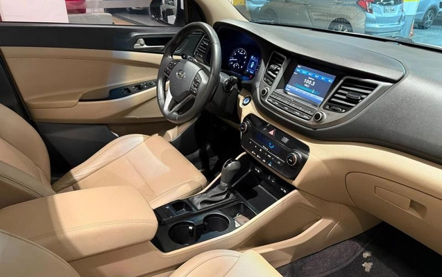 imagem-https://www.socarrao.com.br/sc-vehicle-images-prod/3330350/1788554256385-8397586_14_B_7b6aa49a3e.jpeg