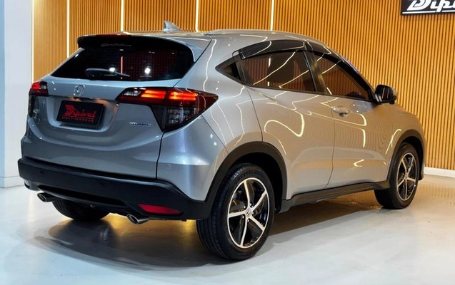 imagem-https://www.socarrao.com.br/sc-vehicle-images-prod/3330463/1789583996999-8374421_7_B_eb74c9e862.jpeg