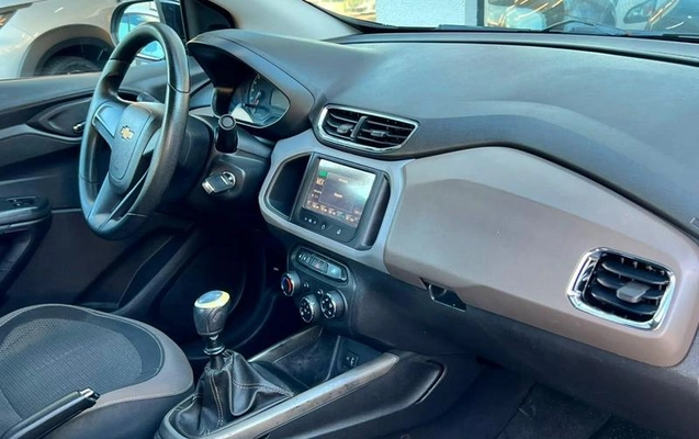 imagem-https://www.socarrao.com.br/sc-vehicle-images-prod/3330646/1787577159201-8226319_14_B_7de99ae901.jpeg