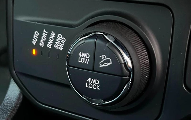 imagem-https://www.socarrao.com.br/sc-vehicle-images-prod/3330670/1787841314424-8272919_1_B_29068d9f7f.jpeg
