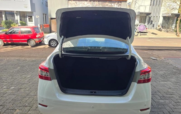 imagem-https://www.socarrao.com.br/sc-vehicle-images-prod/3331531/1787178136693-8396784_6_B_180d85a921.jpeg
