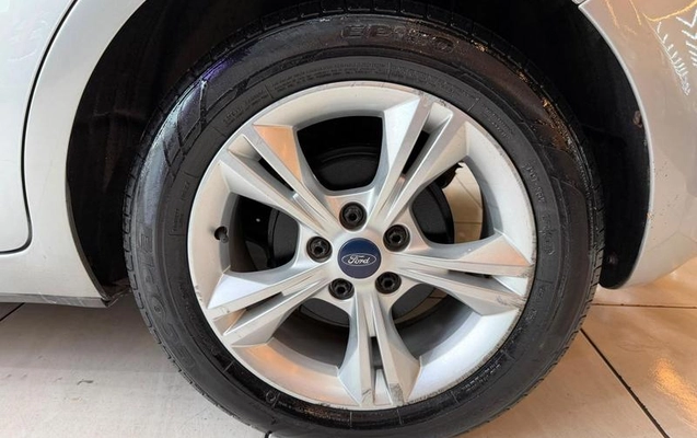 imagem-https://www.socarrao.com.br/sc-vehicle-images-prod/3333152/1790093348704-8386770_8_B_9fb788e38d.jpeg