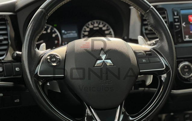 imagem-https://www.socarrao.com.br/sc-vehicle-images-prod/3339141/1789822263060-5a6d101eda9e4eb6844454766836c1be_1787148496771.jpg