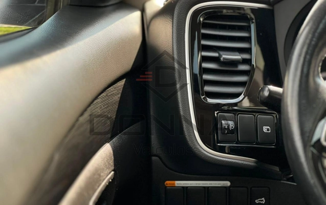 imagem-https://www.socarrao.com.br/sc-vehicle-images-prod/3339141/1789822263065-aecc51a610154b2db0ec5f24ddda2b16_1787148496791.jpg
