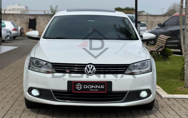 imagem-https://www.socarrao.com.br/sc-vehicle-images-prod/3339169/1787238306165-15827a1388814ca5979d80f2a7964cb5_1787238242044.jpg