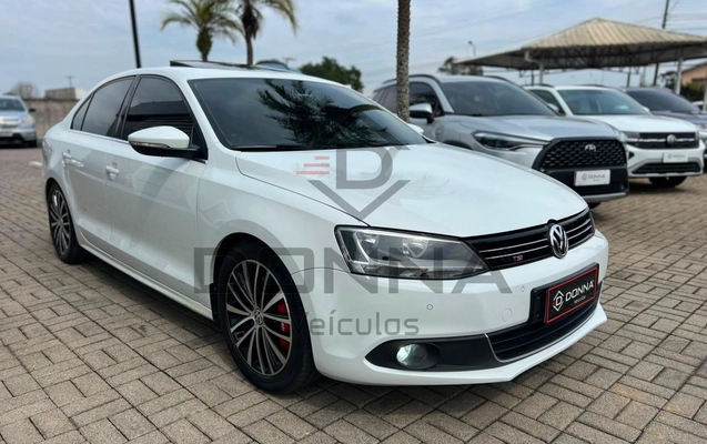 imagem-https://www.socarrao.com.br/sc-vehicle-images-prod/3339169/1787238306167-b27a807a367441d6a15b7535a392a855_1787238242062.jpg