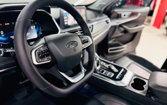 imagem-https://www.socarrao.com.br/sc-vehicle-images-prod/3339179/1787226801048-003_c6f30a373fab8c348d95938736adb8d5.jpeg