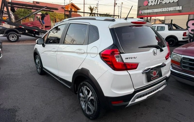 imagem-https://www.socarrao.com.br/sc-vehicle-images-prod/3339188/1787227674814-8397074_5_B_d31922a277.jpeg