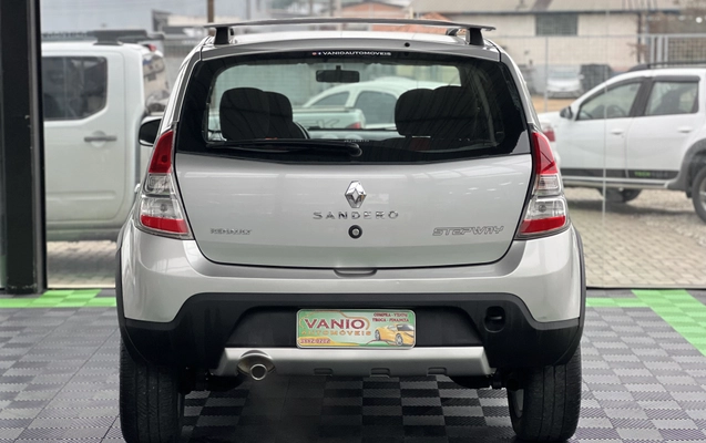 imagem-https://www.socarrao.com.br/sc-vehicle-images-prod/3339192/1787227881337-003_2e480770188e6b38db741d9f2dbd6165.jpeg