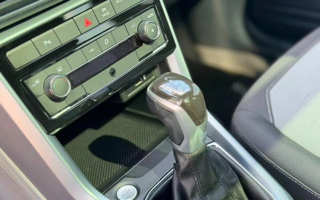 imagem-https://www.socarrao.com.br/sc-vehicle-images-prod/3339213/1791985152292-8391364_10_B_76e10b435b.jpeg