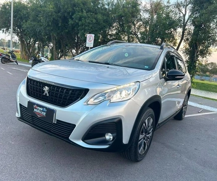 Peugeot 2008 2022 Prata — foto 1 de 3